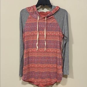 NWOT Chris & Carol long sleeve hooded top small